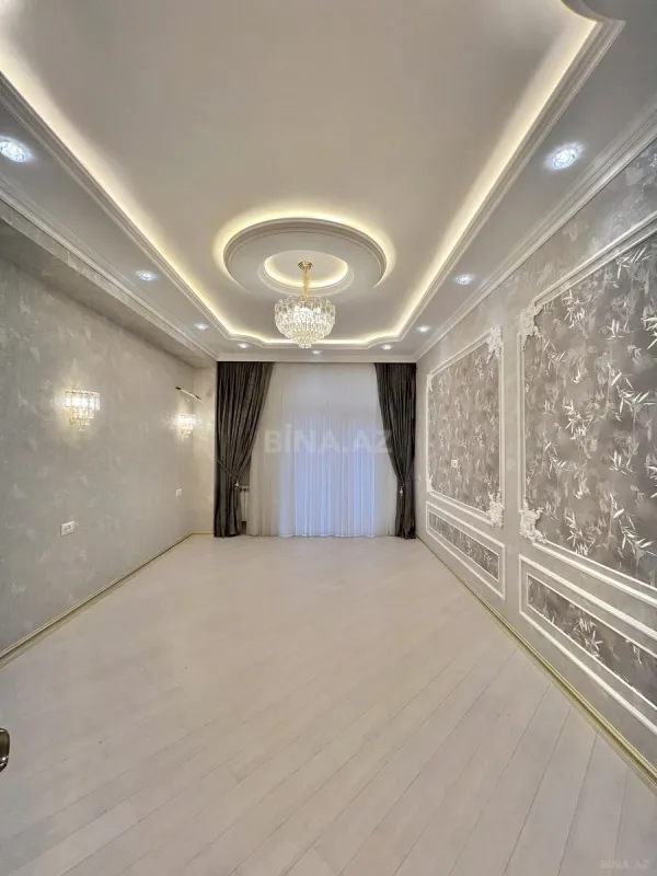 Satılır 3 otaqlı mənzil 134 m²