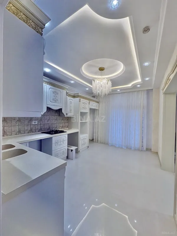 Satılır 3 otaqlı mənzil 134 m²
