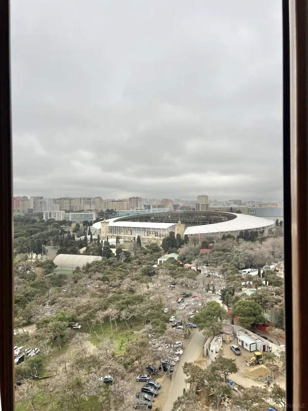 Satılır 3 otaqlı mənzil 134 m²