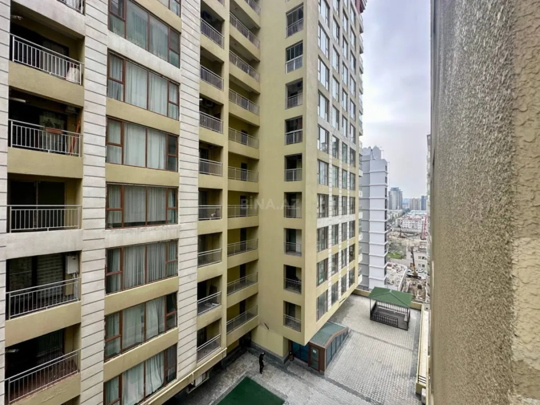 Satılır 3 otaqlı mənzil 113 m²
