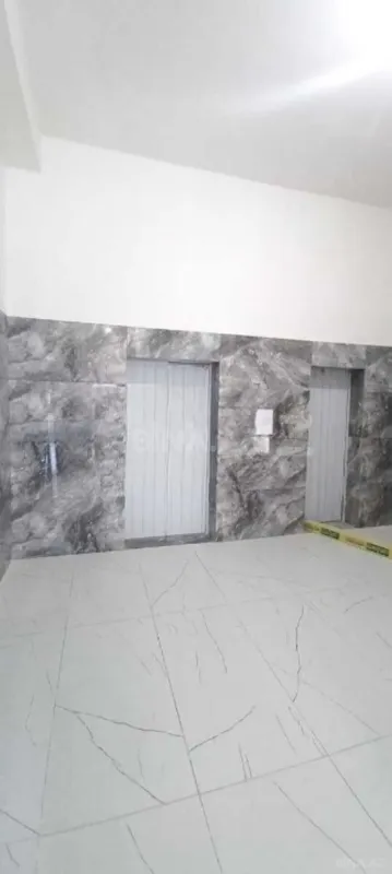 Satılır 3 otaqlı mənzil 135 m²