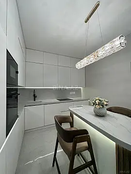 Satılır 2 otaqlı mənzil 68 m²