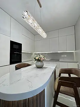 Satılır 2 otaqlı mənzil 68 m²
