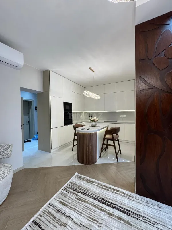 Satılır 2 otaqlı mənzil 68 m²
