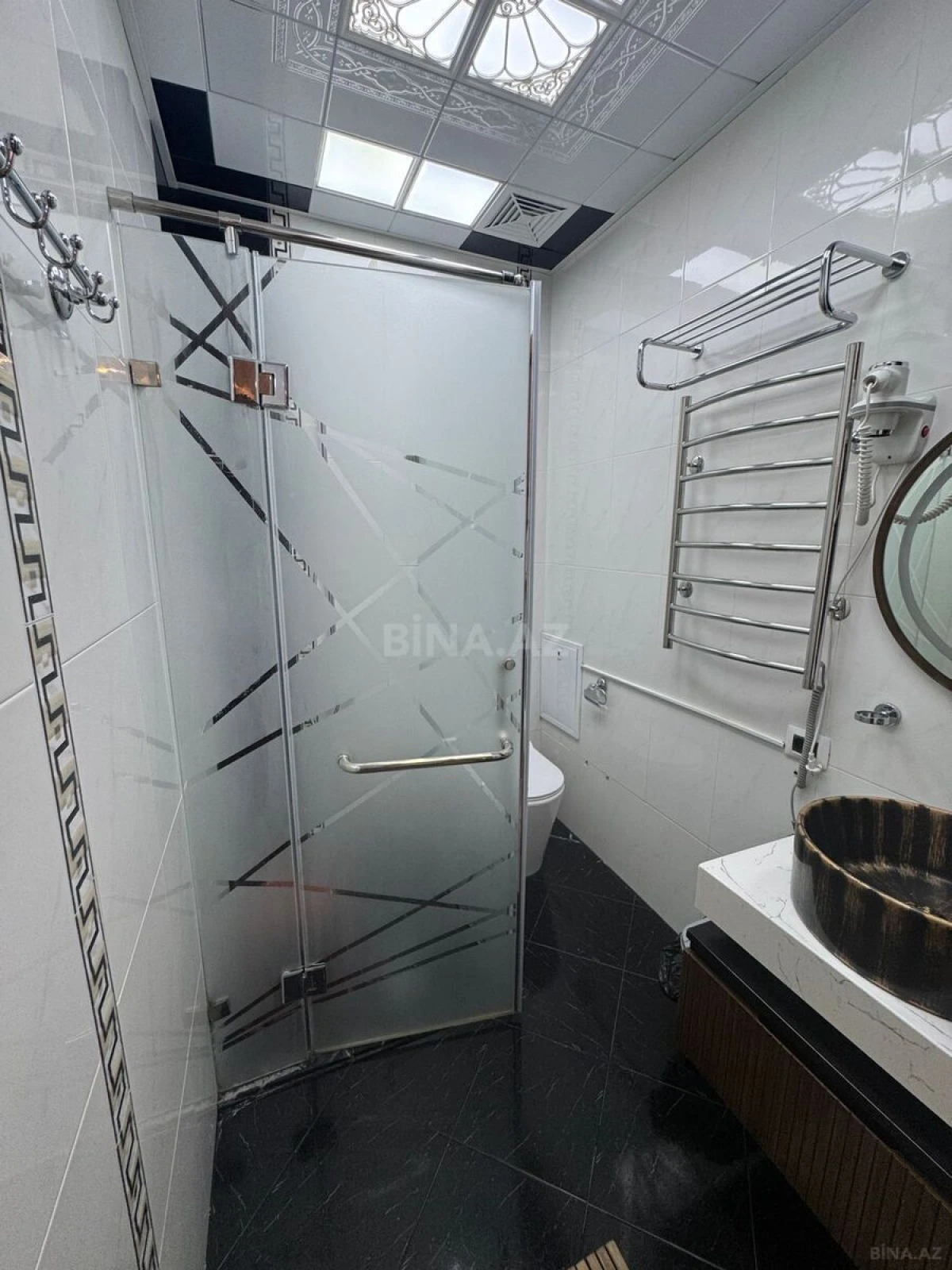 Satılır 3 otaqlı mənzil 165.5 m²