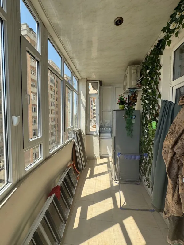 Satılır 3 otaqlı mənzil 165.5 m²