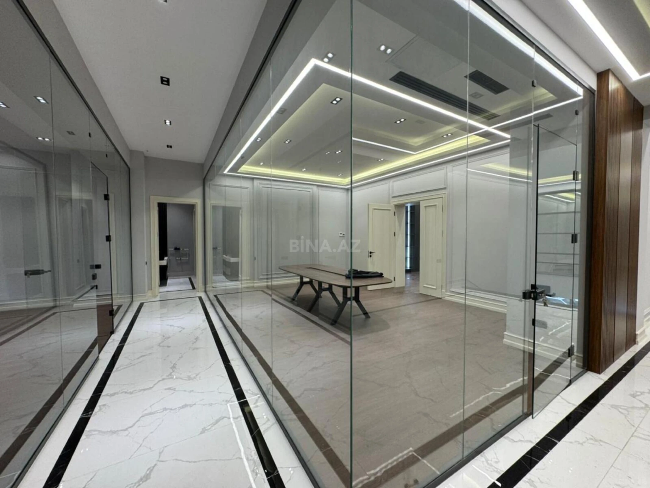 Kirayə verilir 7 otaqlı ofis 320 m²