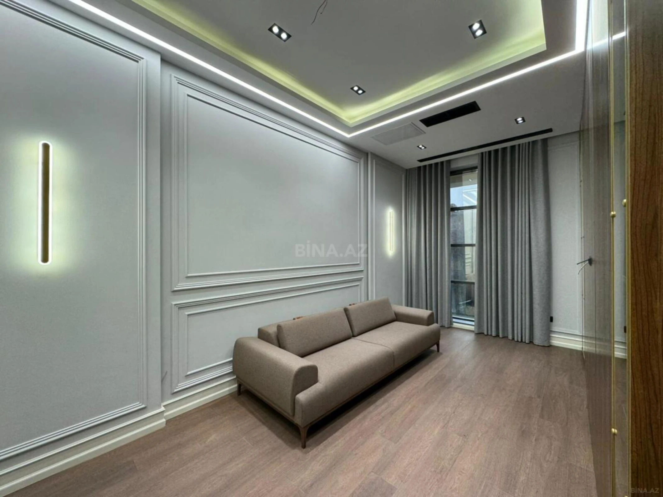 Kirayə verilir 7 otaqlı ofis 320 m²