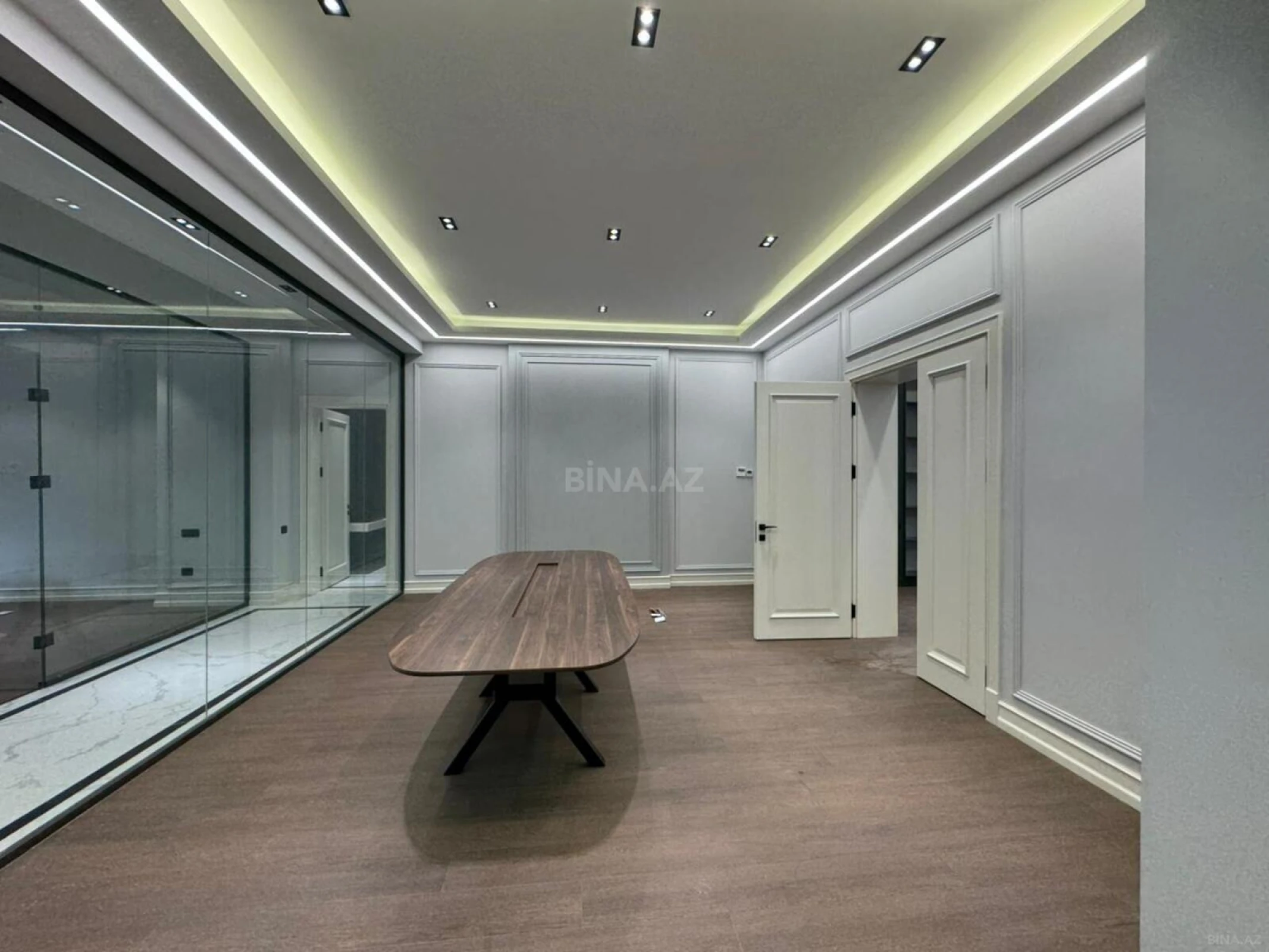 Kirayə verilir 7 otaqlı ofis 320 m²