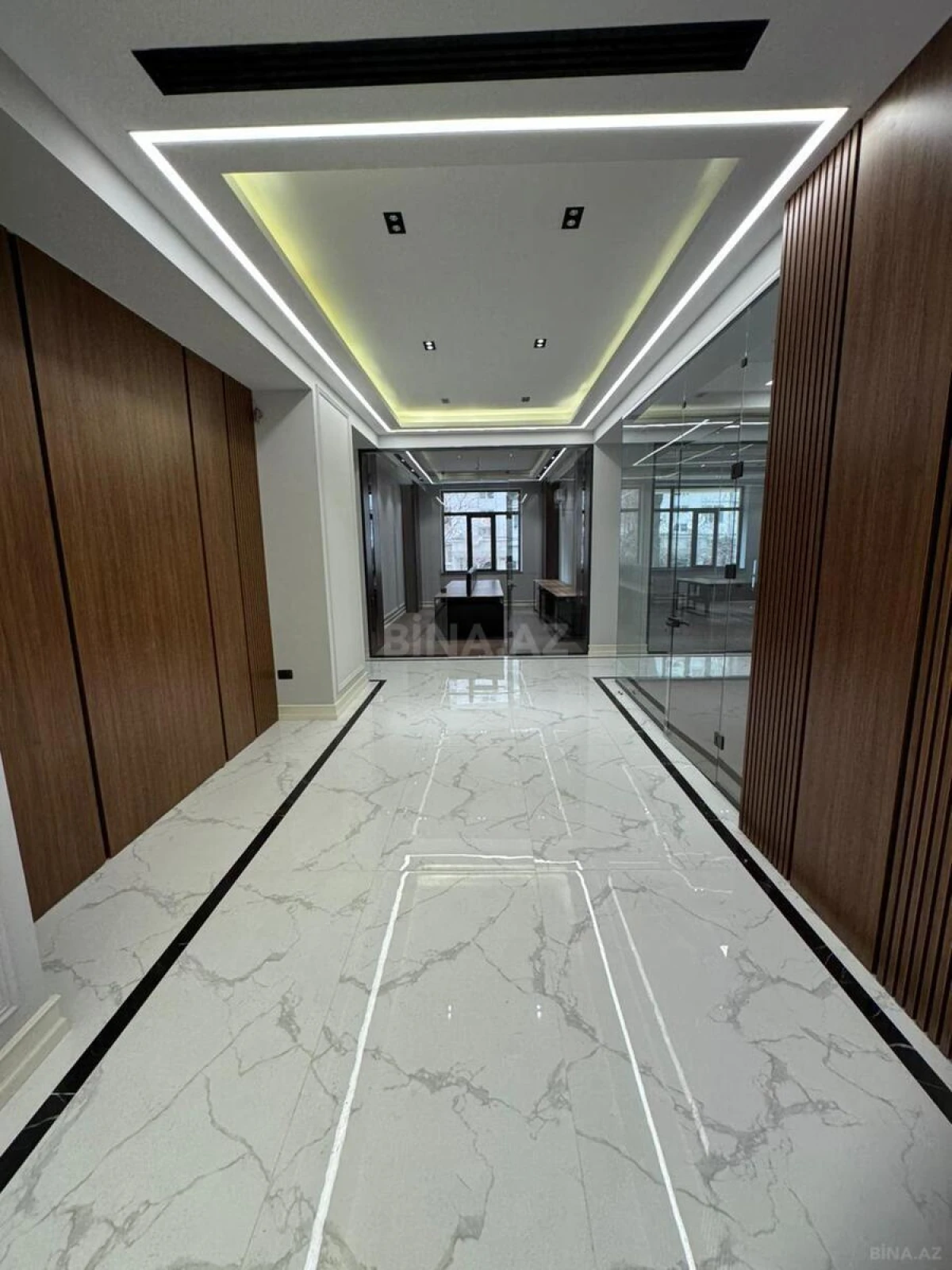 Kirayə verilir 7 otaqlı ofis 320 m²