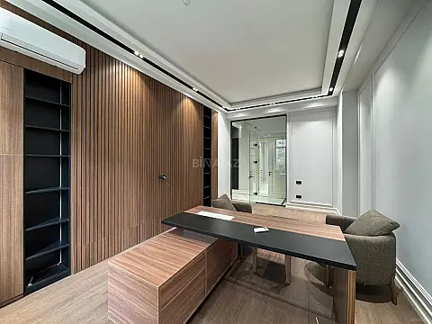 Kirayə verilir 7 otaqlı ofis 320 m²