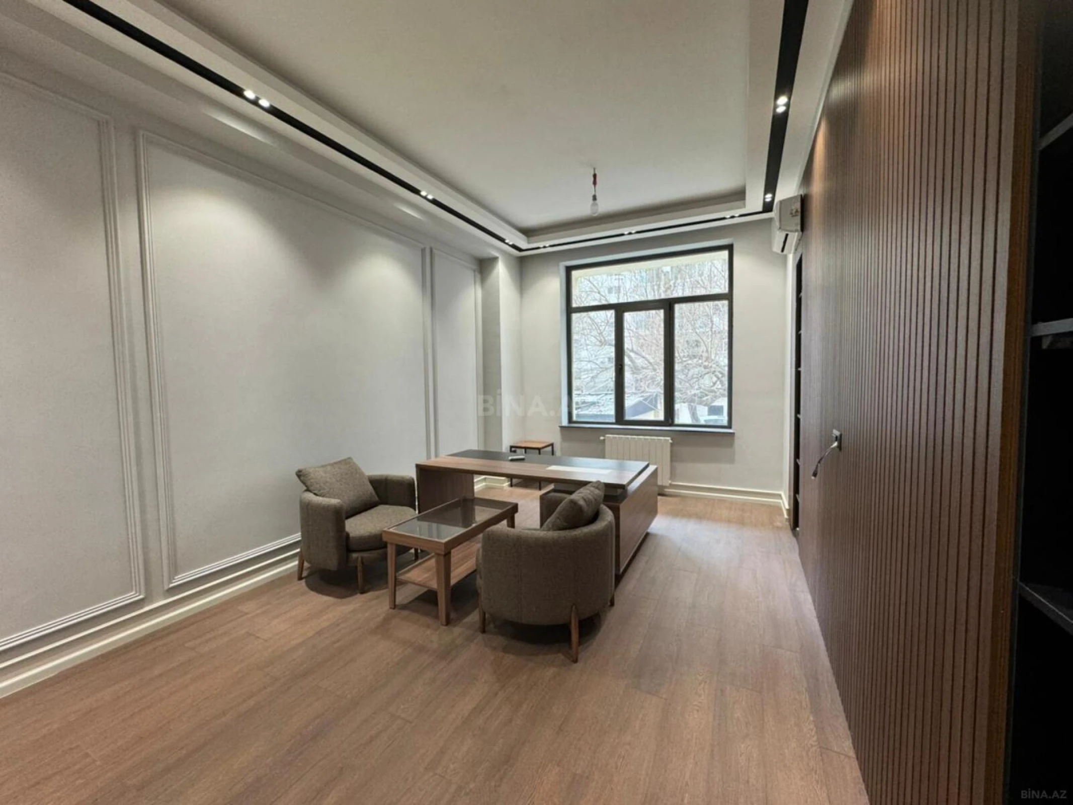 Kirayə verilir 7 otaqlı ofis 320 m²