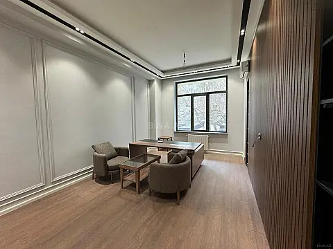Kirayə verilir 7 otaqlı ofis 320 m²