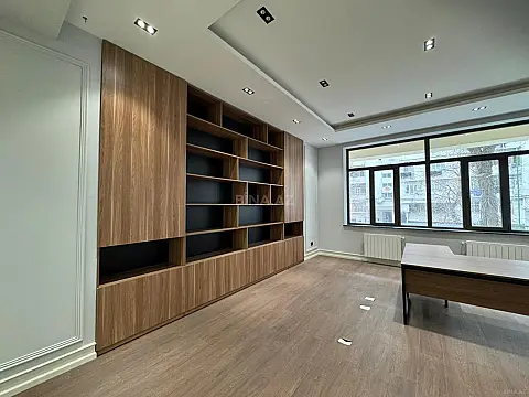 Kirayə verilir 7 otaqlı ofis 320 m²