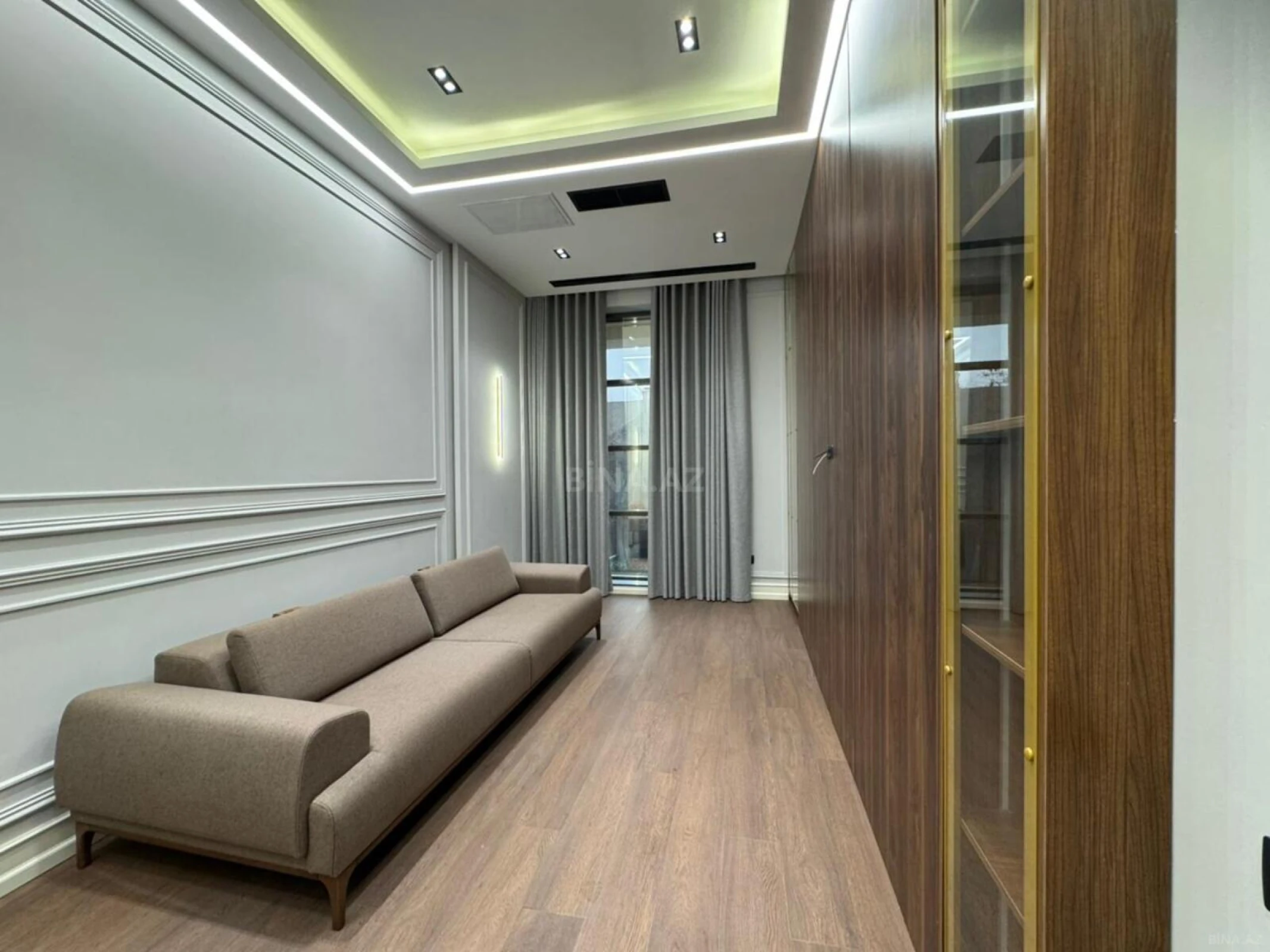Kirayə verilir 7 otaqlı ofis 320 m²