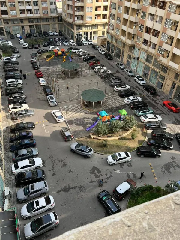 Satılır 3 otaqlı mənzil 101 m²