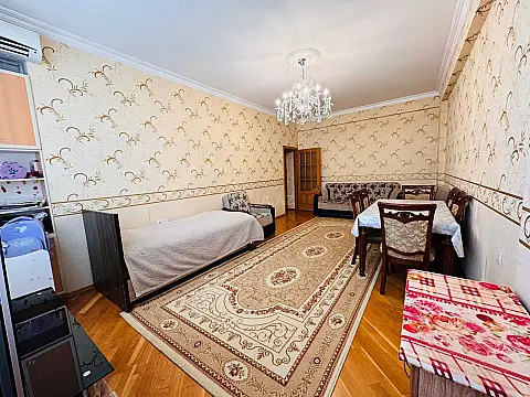 Satılır 2 otaqlı mənzil 96 m²