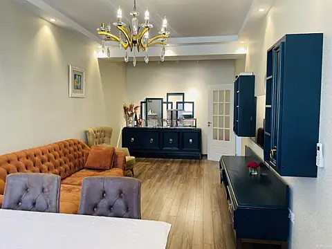 Satılır 2 otaqlı mənzil 90 m²