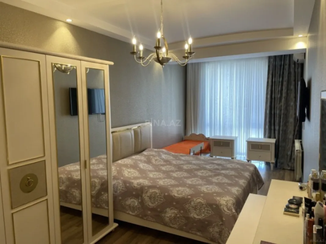 Satılır 2 otaqlı mənzil 90 m²