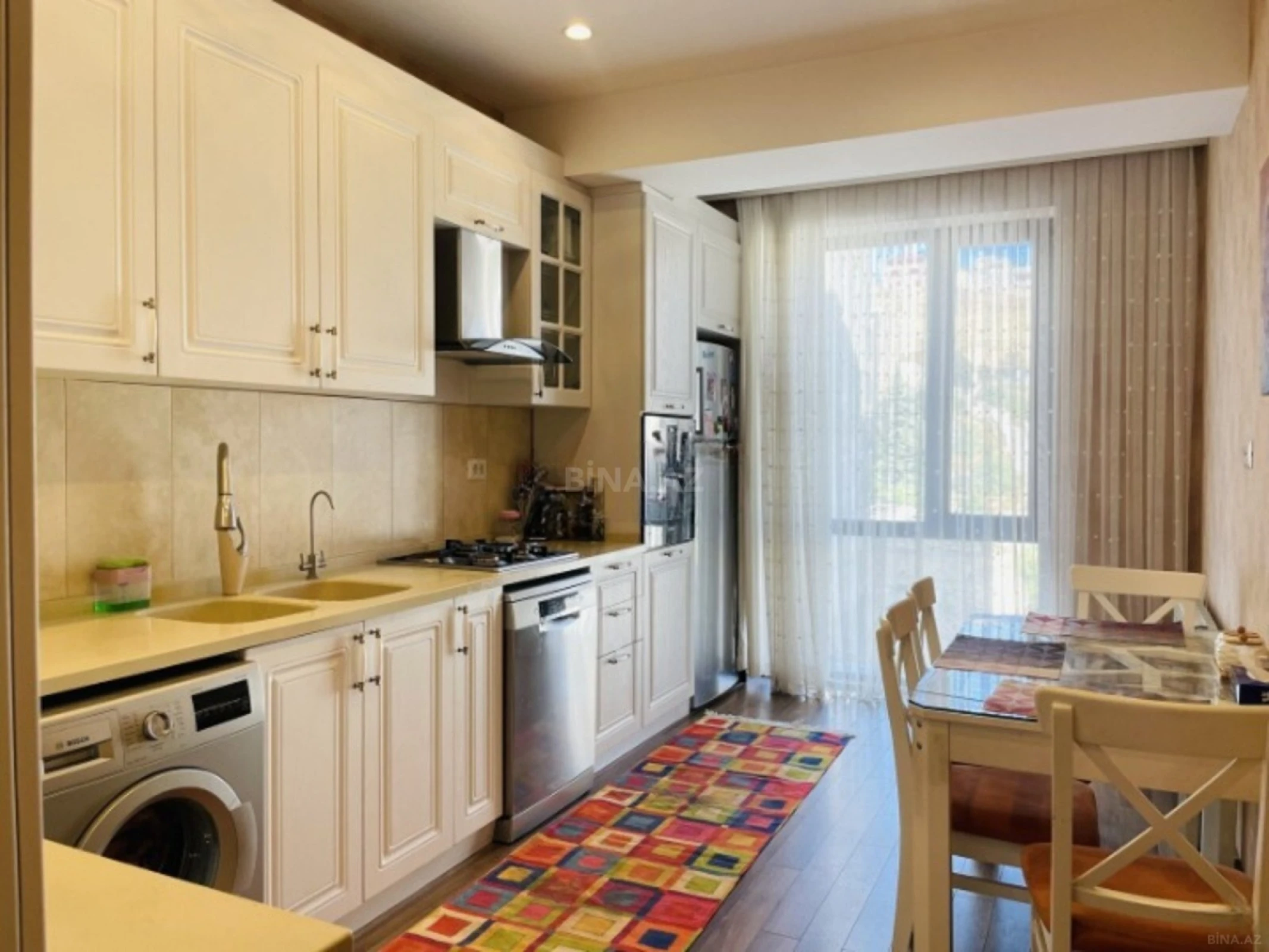 Satılır 2 otaqlı mənzil 90 m²