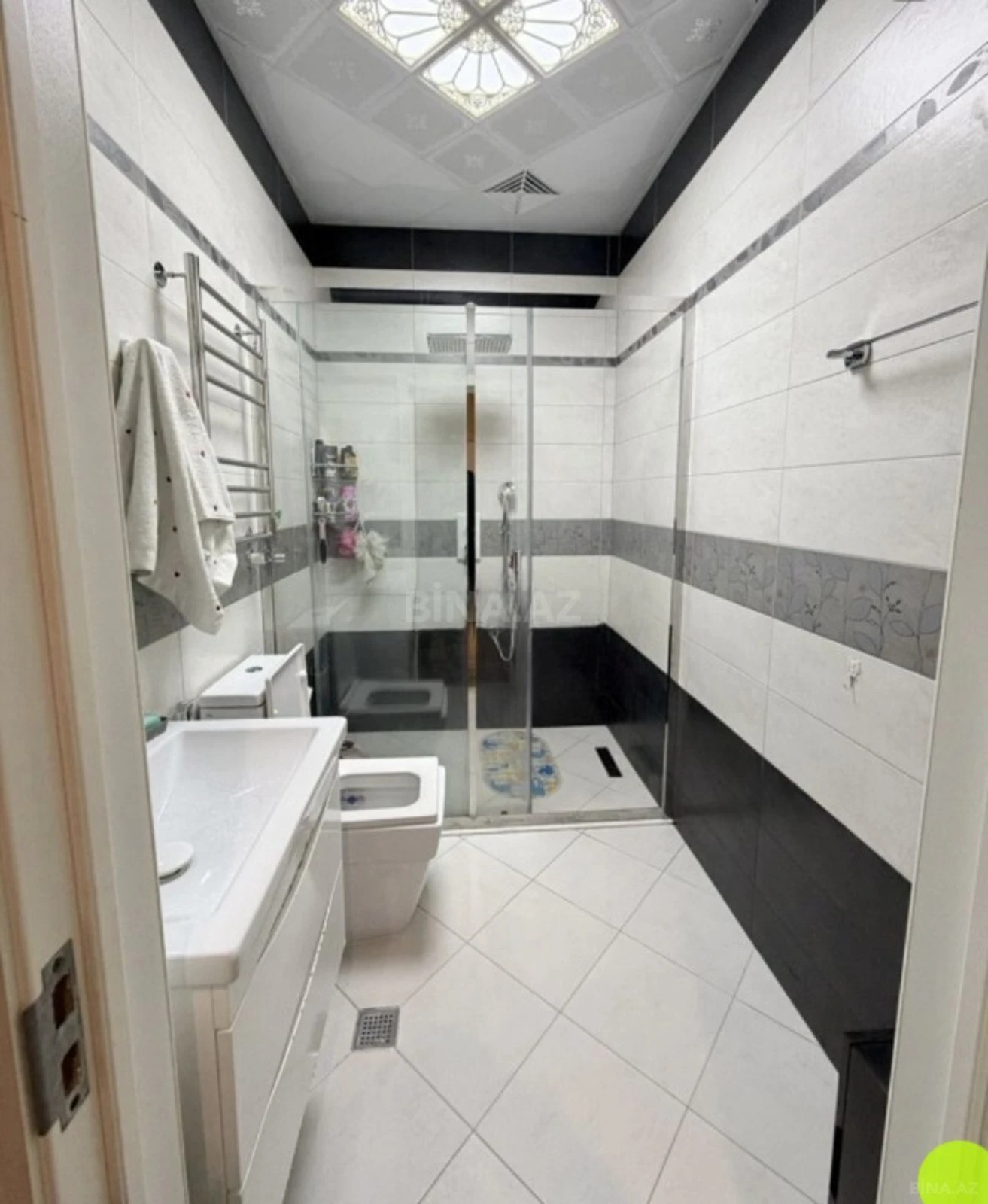 Satılır 2 otaqlı mənzil 90 m²