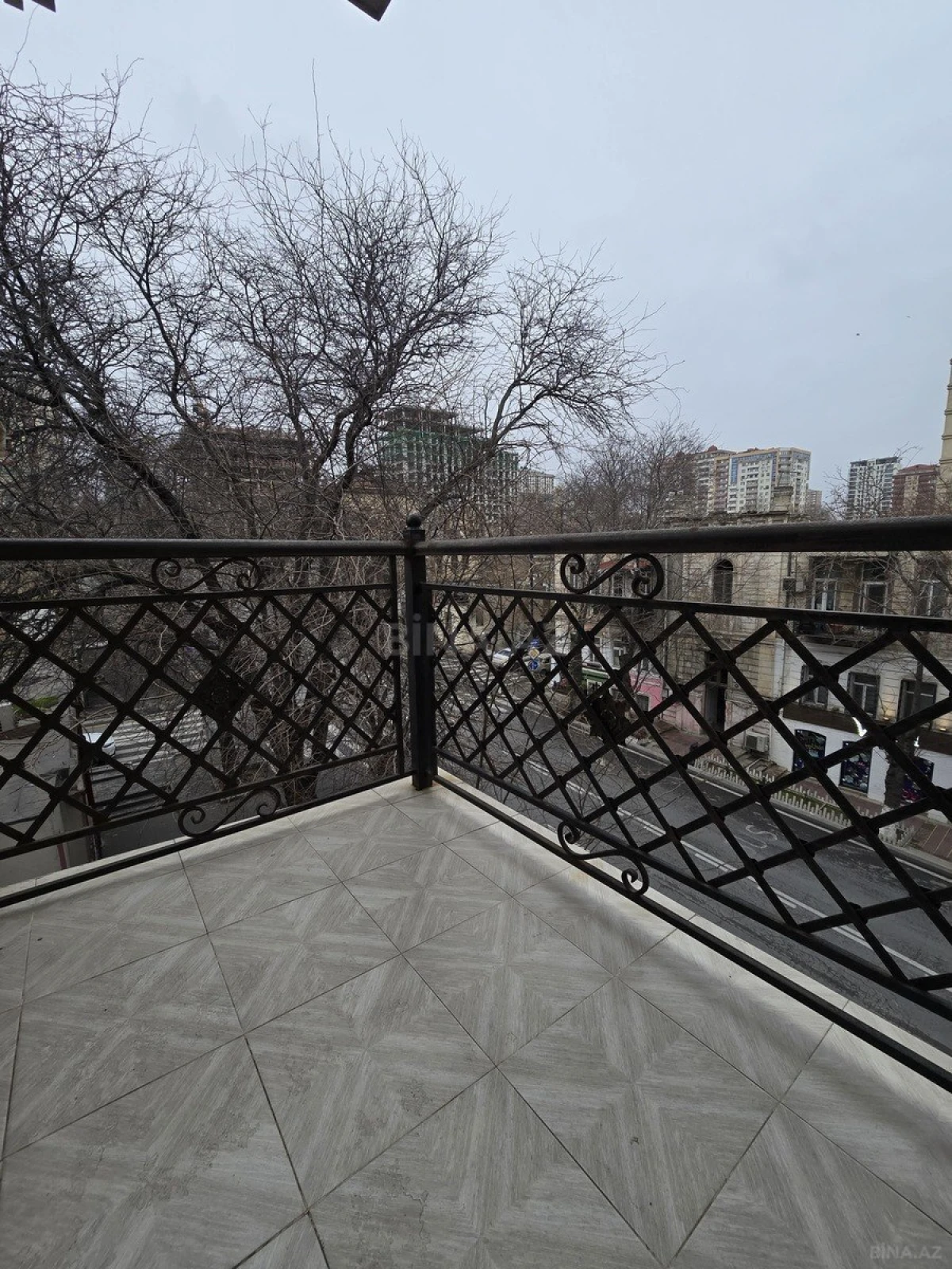 Satılır 2 otaqlı mənzil 49 m²