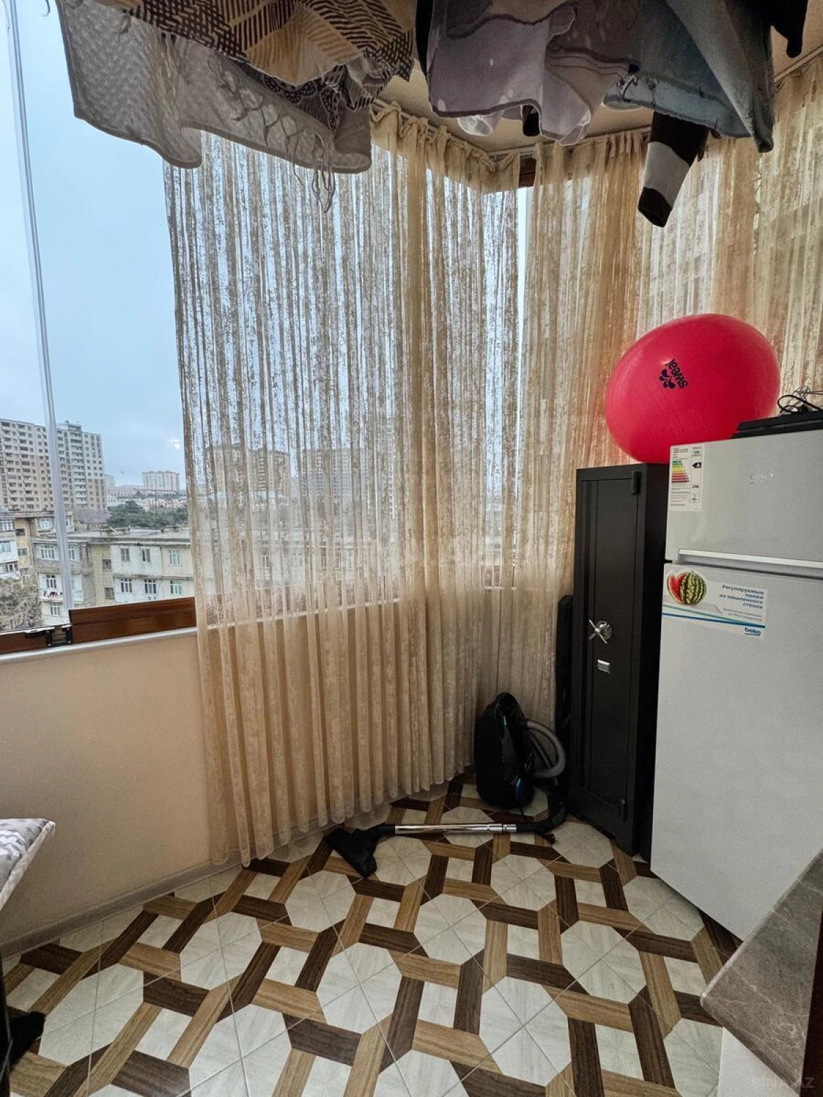 Satılır 3 otaqlı mənzil 127 m²
