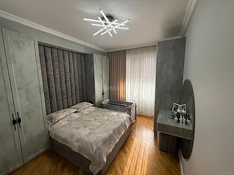 Satılır 4 otaqlı mənzil 120 m²
