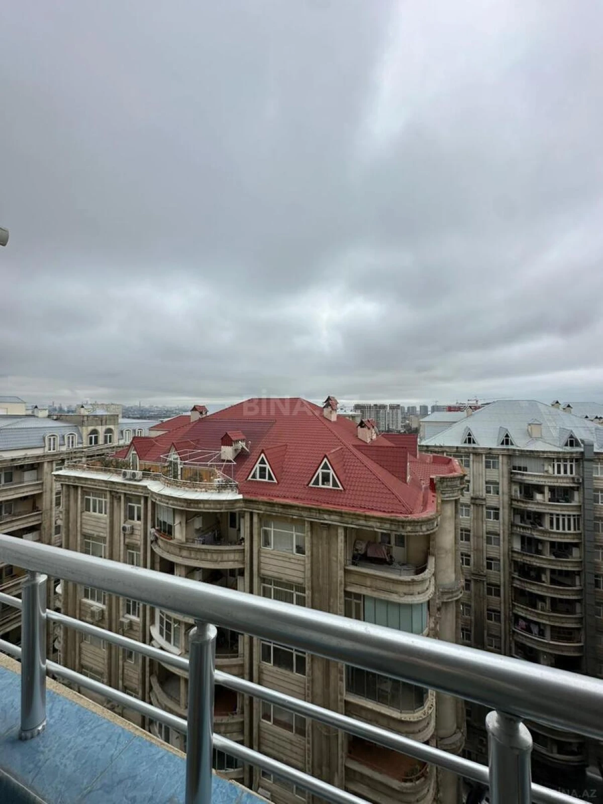 Kirayə verilir 3 otaqlı mənzil 110 m²