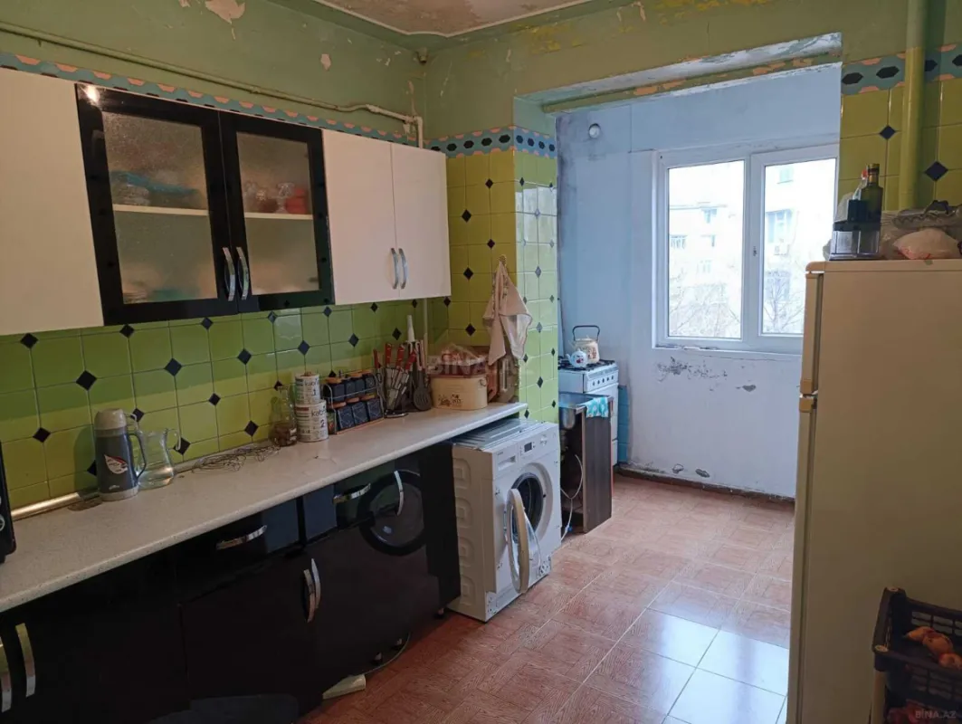 Satılır 4 otaqlı mənzil 110 m²