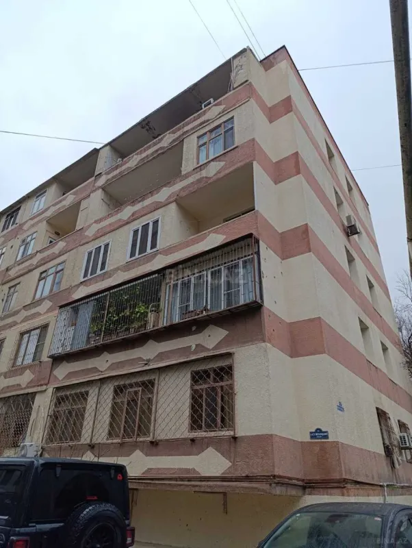 Satılır 4 otaqlı mənzil 110 m²