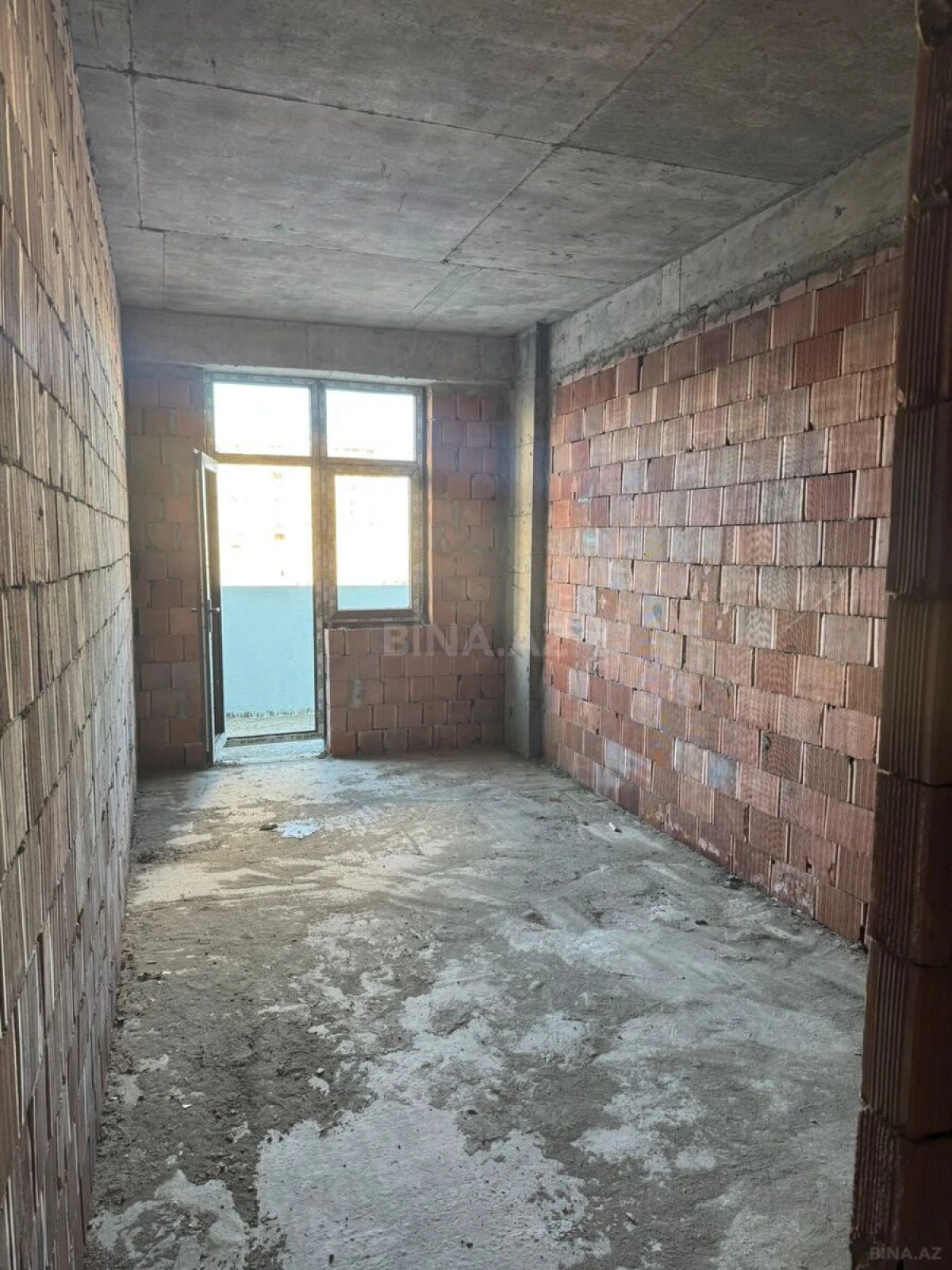 Satılır 3 otaqlı mənzil 120 m²