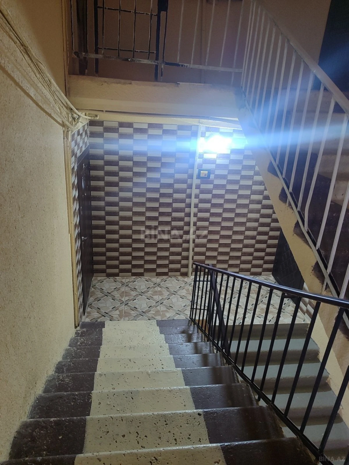 Satılır 2 otaqlı mənzil 65 m²