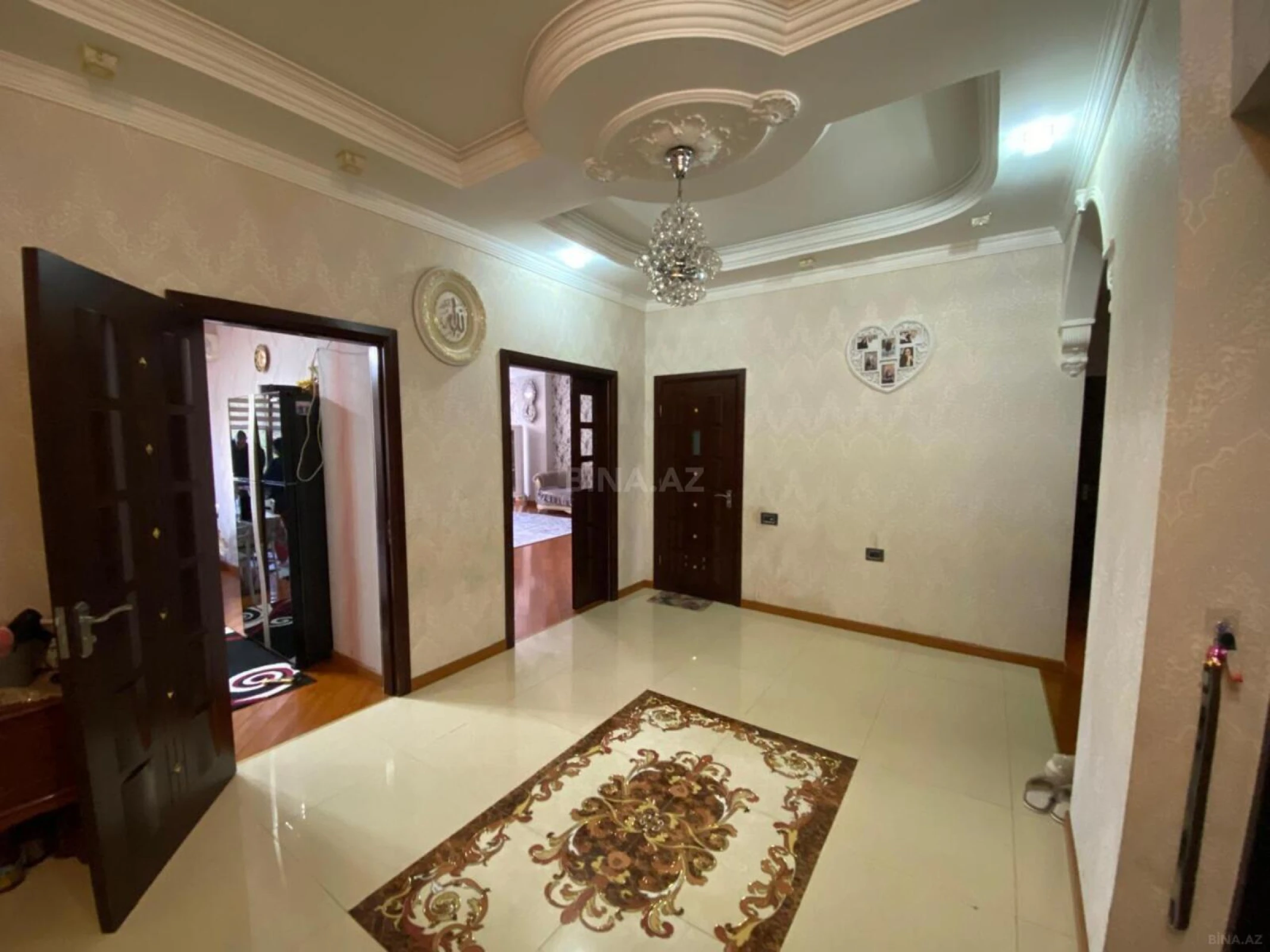 Satılır 3 otaqlı mənzil 155 m²