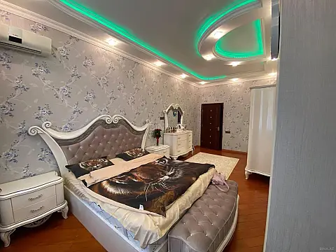 Satılır 3 otaqlı mənzil 155 m²