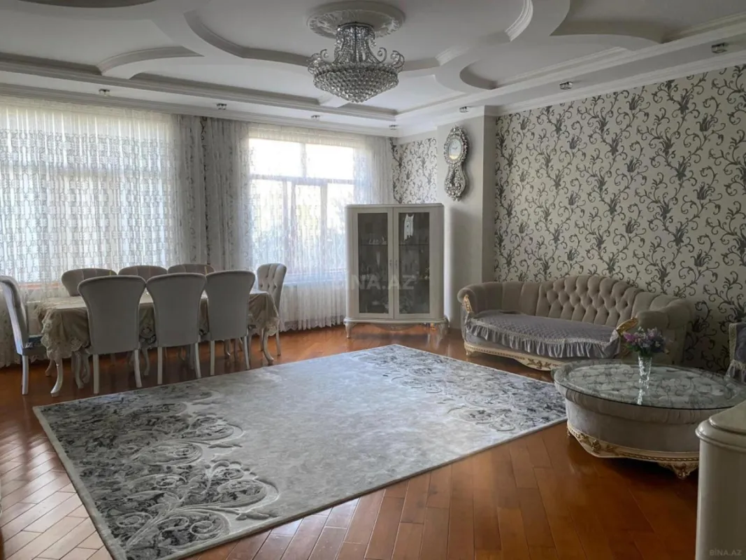 Satılır 3 otaqlı mənzil 155 m²