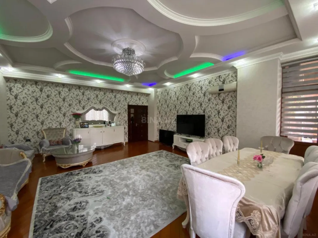 Satılır 3 otaqlı mənzil 155 m²