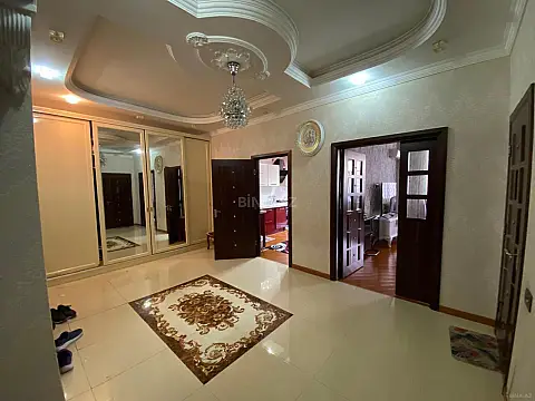 Satılır 3 otaqlı mənzil 155 m²