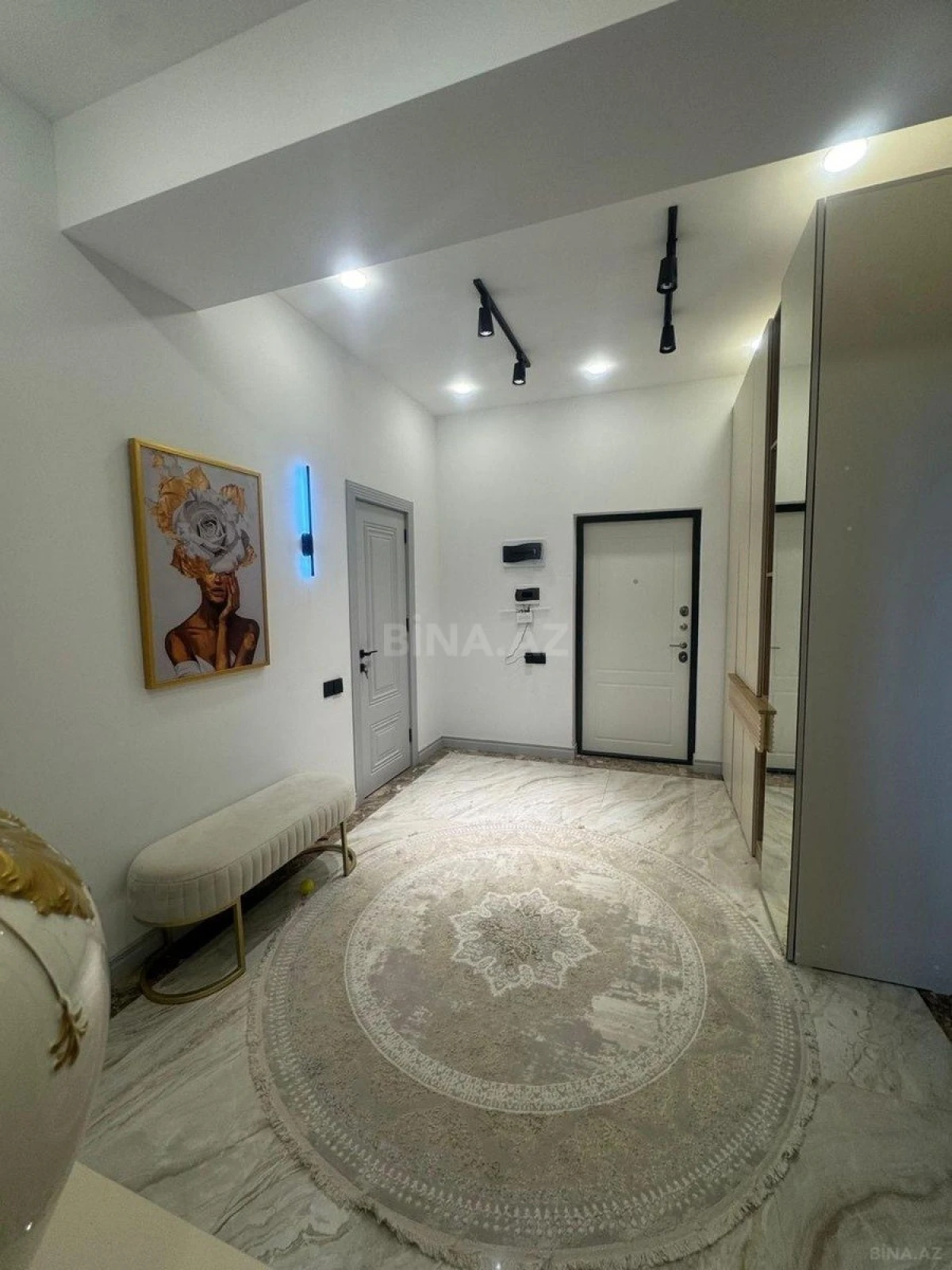 Satılır 3 otaqlı mənzil 88.6 m²