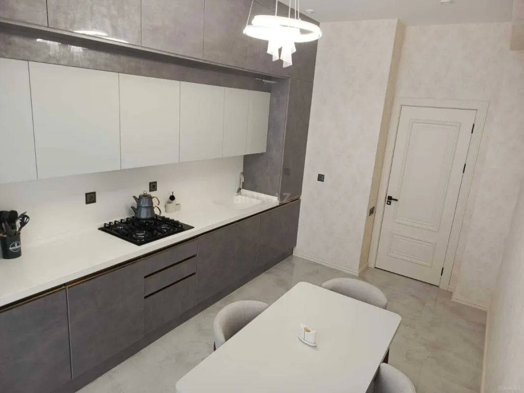 Kirayə verilir 2 otaqlı mənzil 90 m²