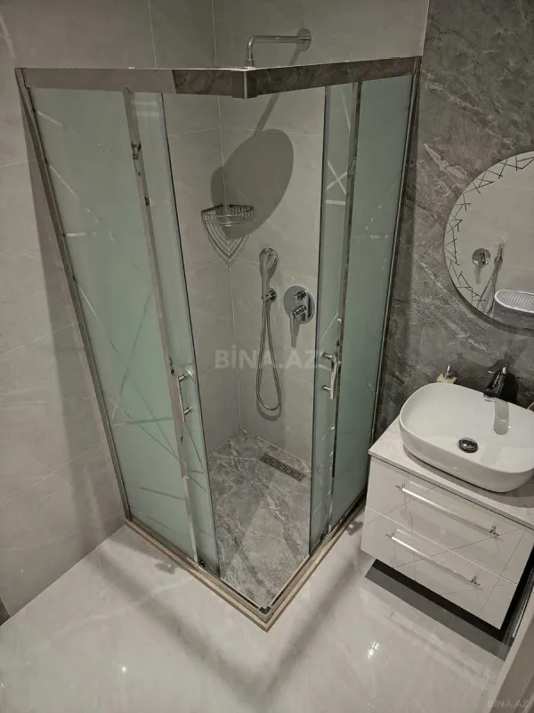 Kirayə verilir 2 otaqlı mənzil 90 m²