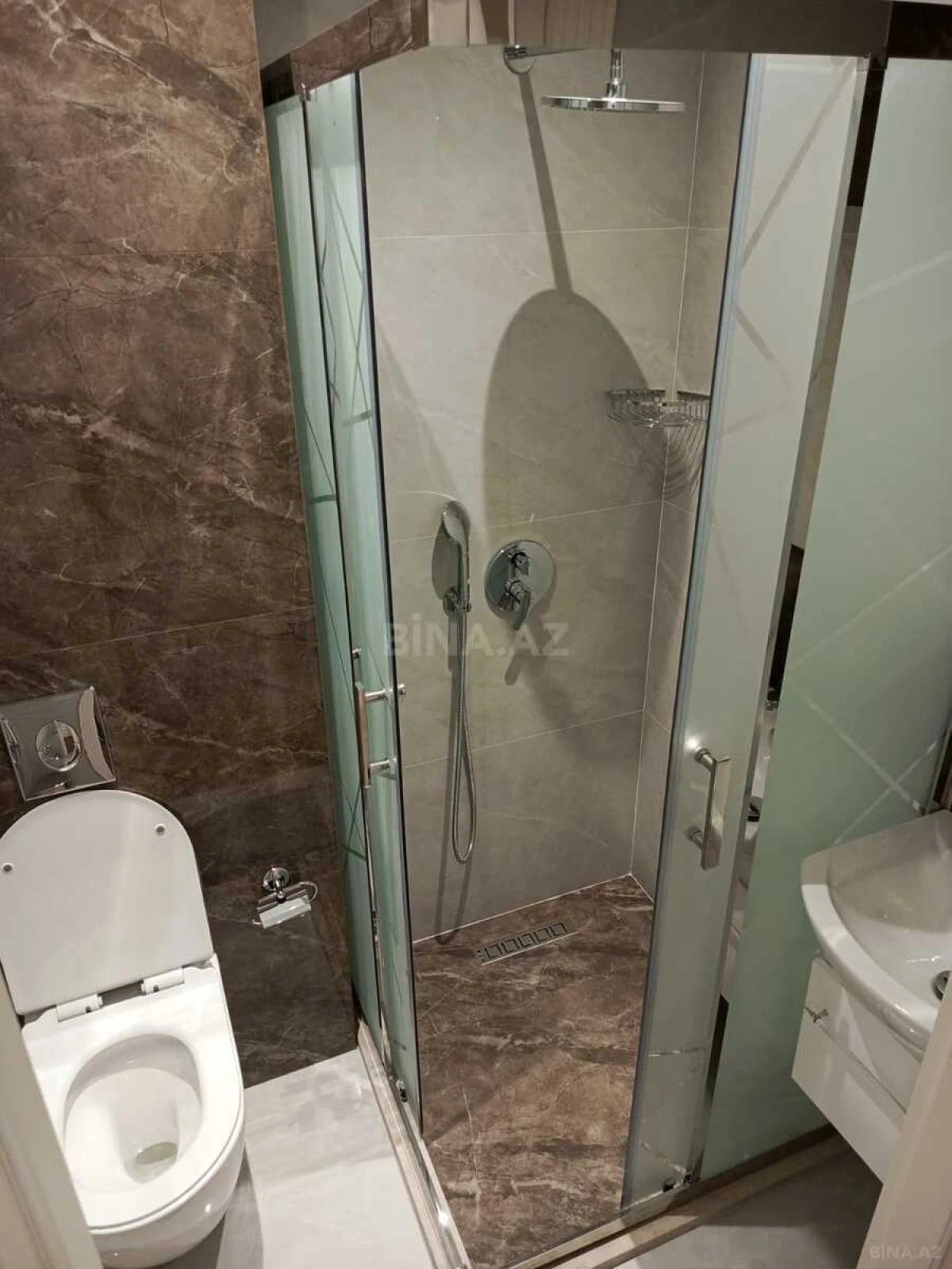 Kirayə verilir 2 otaqlı mənzil 90 m²