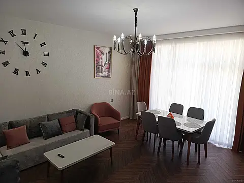 Kirayə verilir 2 otaqlı mənzil 90 m²