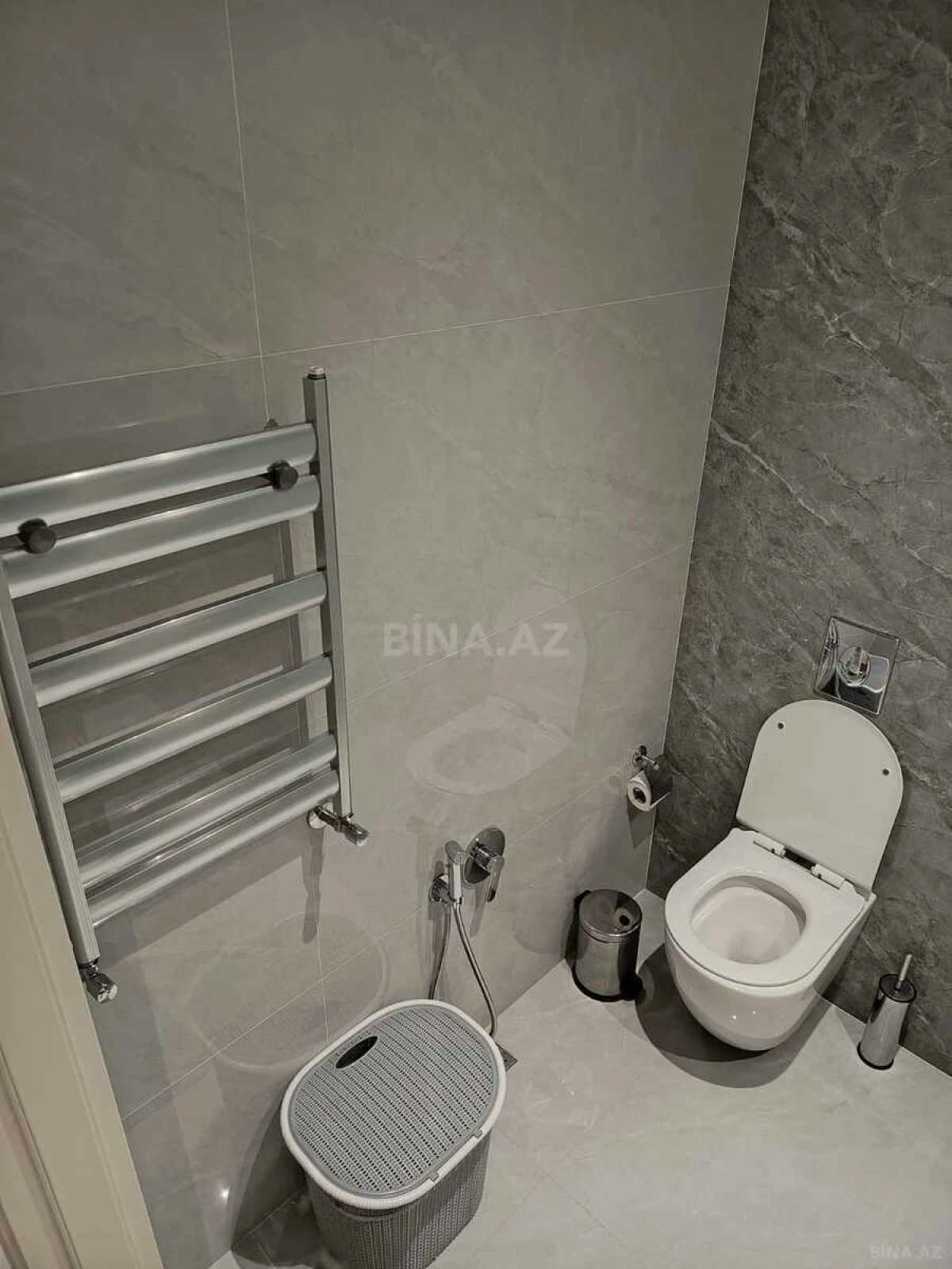 Kirayə verilir 2 otaqlı mənzil 90 m²