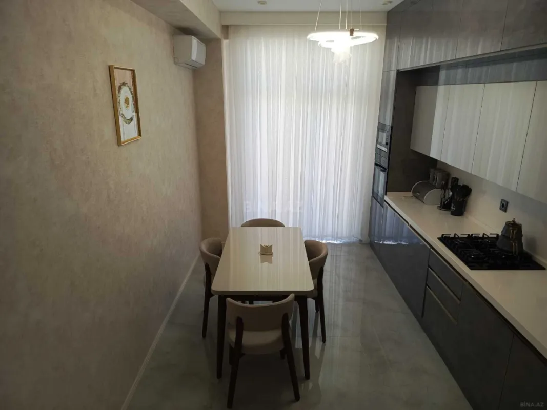 Kirayə verilir 2 otaqlı mənzil 90 m²