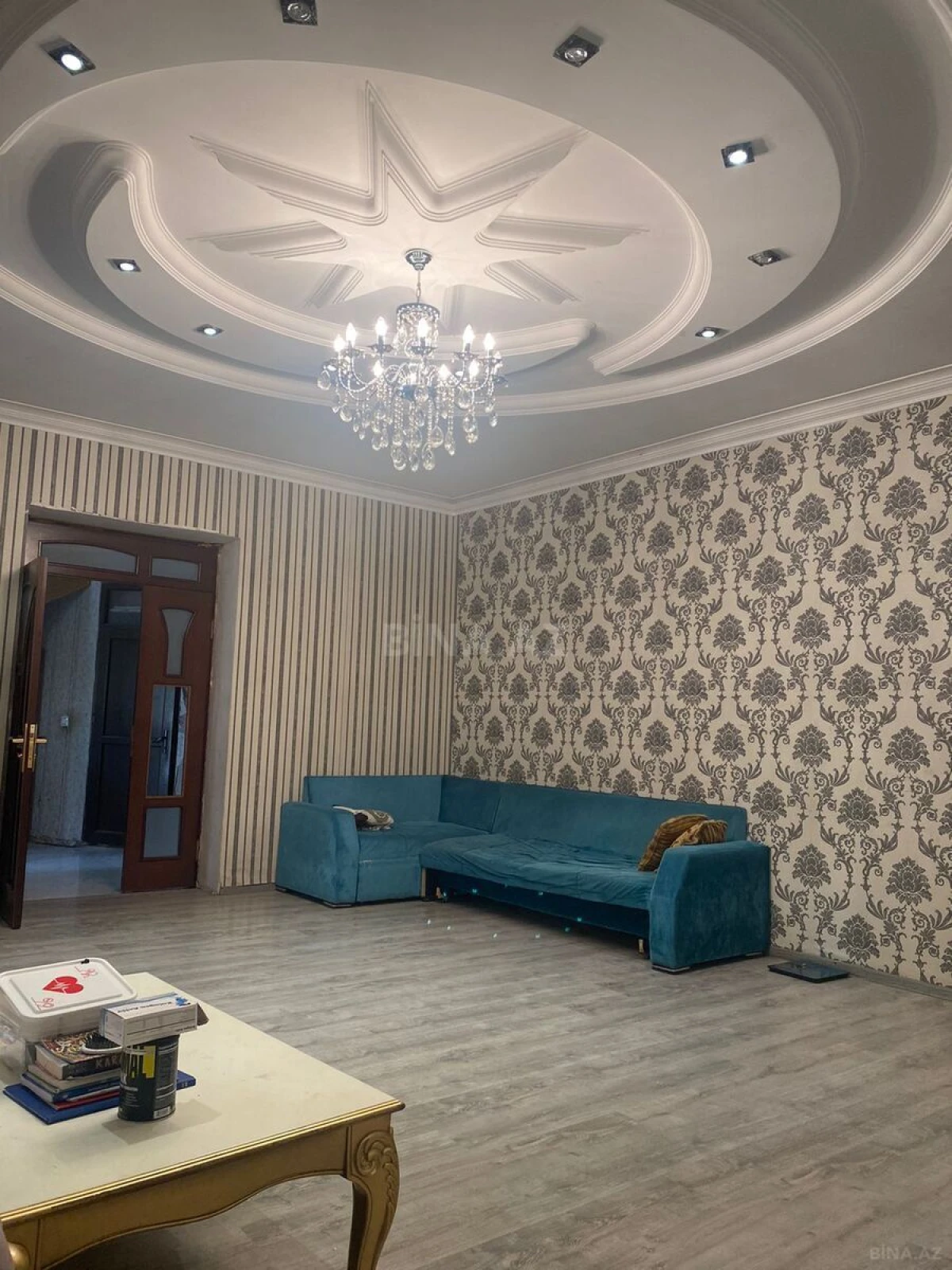 Satılır 4 otaqlı həyət evi 240 m²