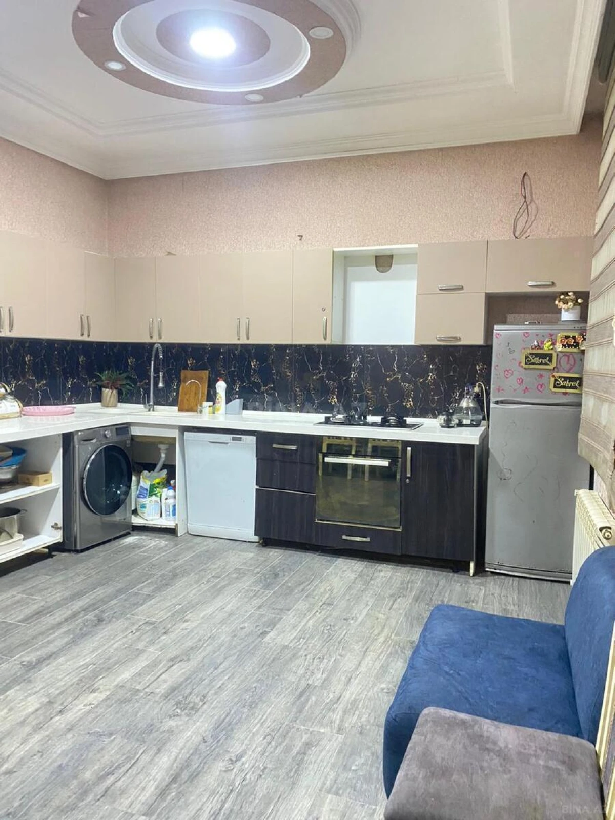 Satılır 4 otaqlı həyət evi 240 m²