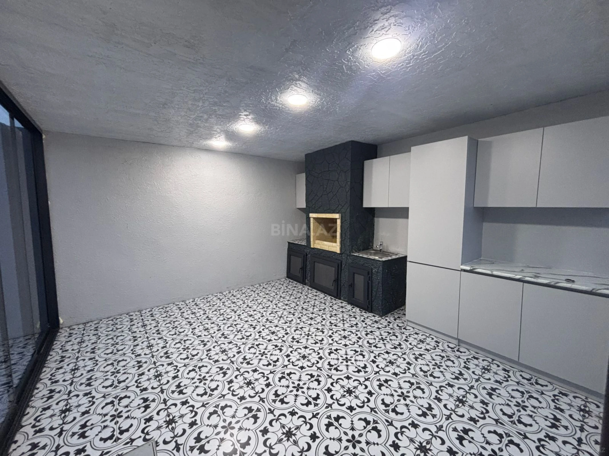 Satılır 4 otaqlı həyət evi 180 m²