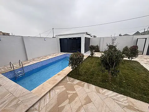 Satılır 4 otaqlı həyət evi 180 m²