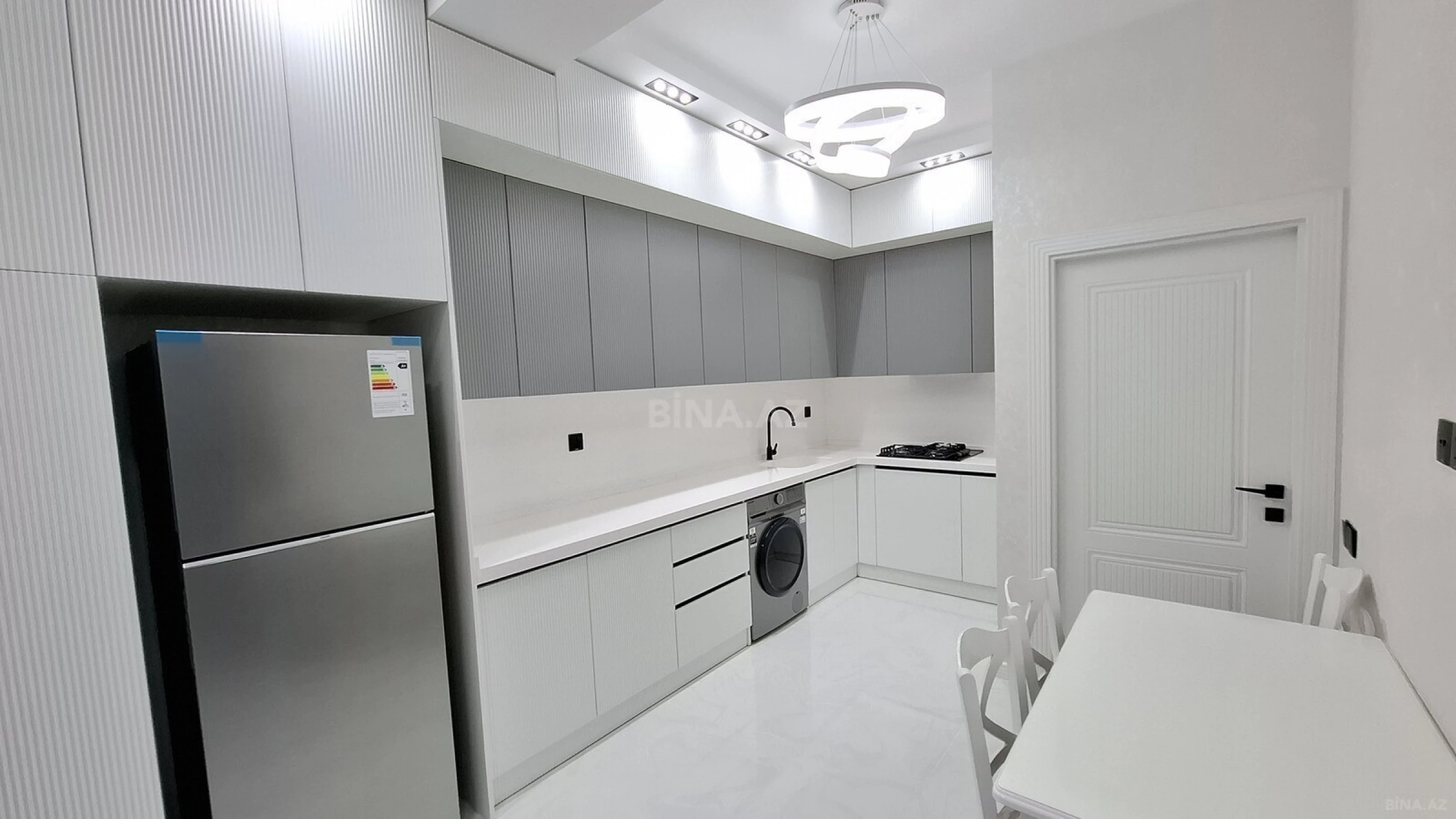 Kirayə verilir 3 otaqlı mənzil 95 m²